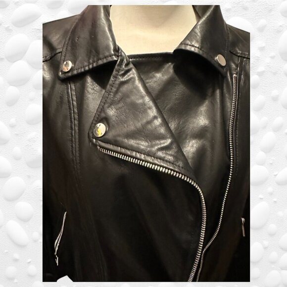 Edgy Black Faux Leather Moto Jacket - Butter Soft Size L - Picture 13 of 13